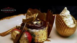 The Golden Phoenix Cupcake - самый дорогой кекс в мире, который готовят в кафе Bloomsbury в Дубае.