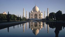 Тадж-Махал - самая узнаваемая достопримечательность Индии