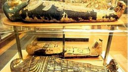 Египет, Каир, музей, саркофаг, мумия