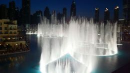 Dubai Fountain (Дубай) (6).jpg
